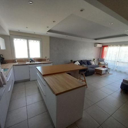Appartement 1Er Etage, 66 M² Ла Сен-сюр-Мер Екстериор снимка