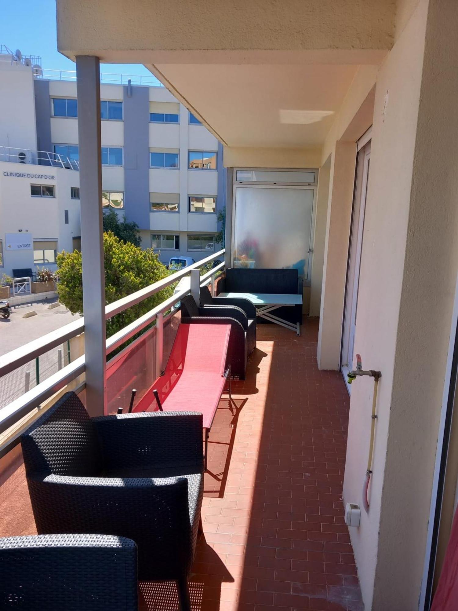 Appartement 1Er Etage, 66 M² Ла Сен-сюр-Мер Екстериор снимка