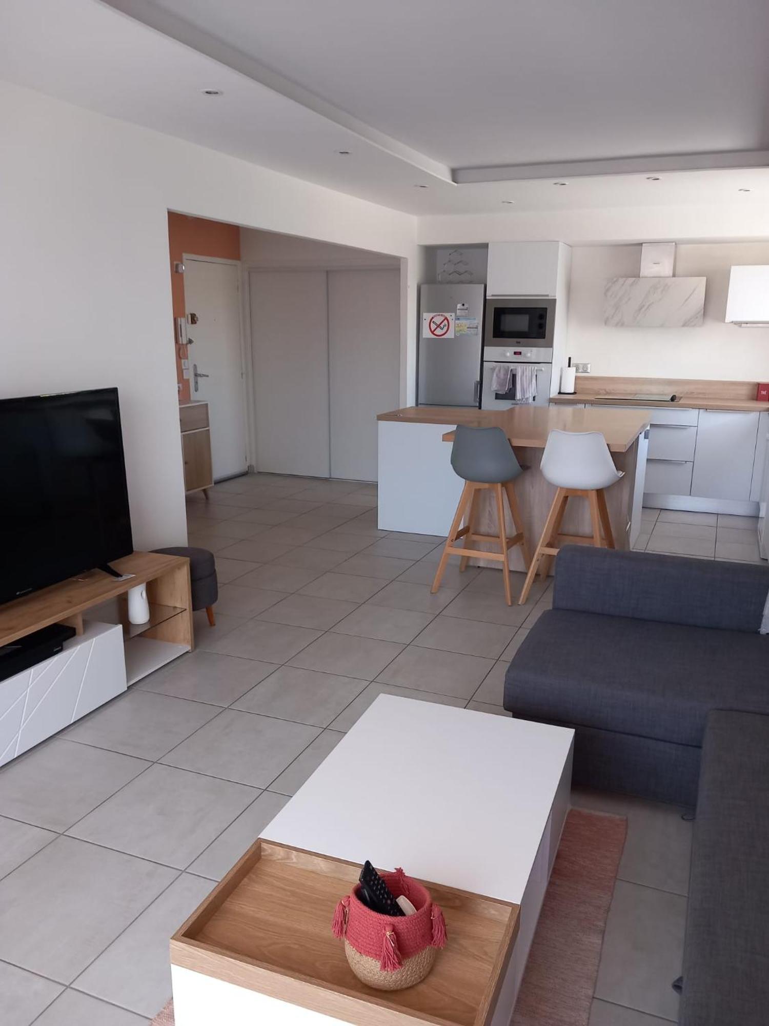 Appartement 1Er Etage, 66 M² Ла Сен-сюр-Мер Екстериор снимка